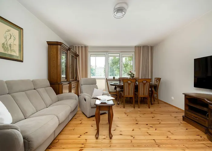 Family With Balcony In By Renters * Breslavia